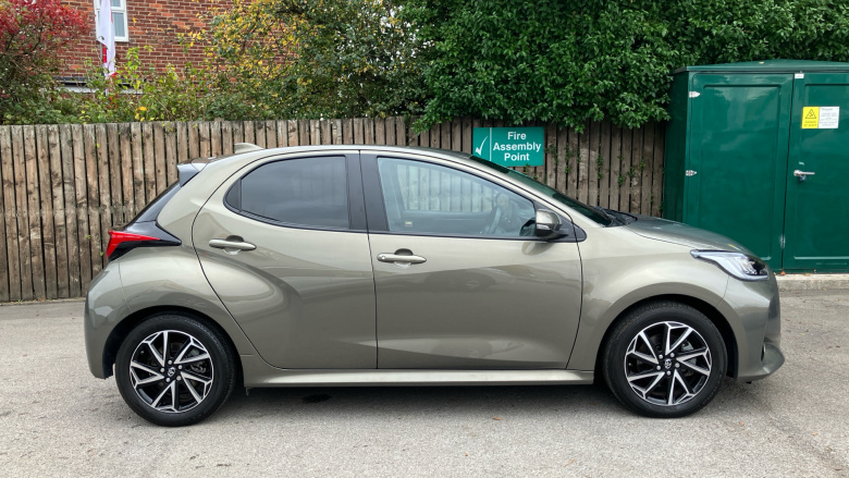 Toyota Yaris 1.5 Hybrid Design 5dr CVT Hybrid Hatchback